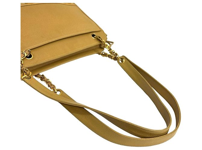 Chanel Beiger Triple Coco Caviar Leder Kettentasche - Ansicht 4