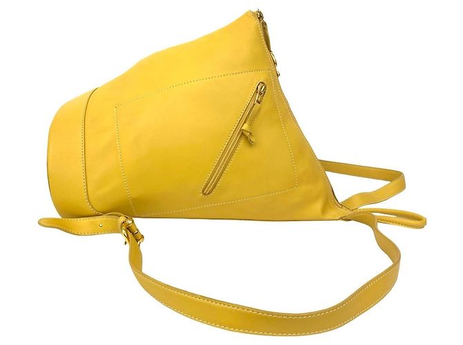 Zaino in pelle con logo Anagram Loewe in giallo - vista 5