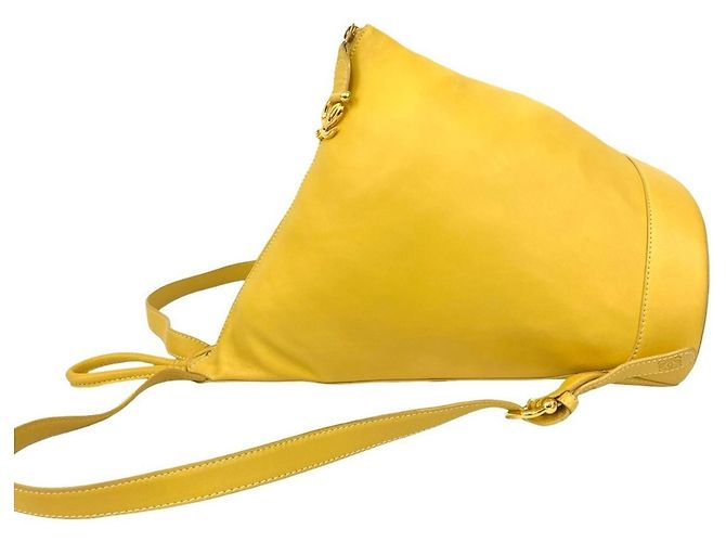 Zaino in pelle con logo Anagram Loewe in giallo - vista 6