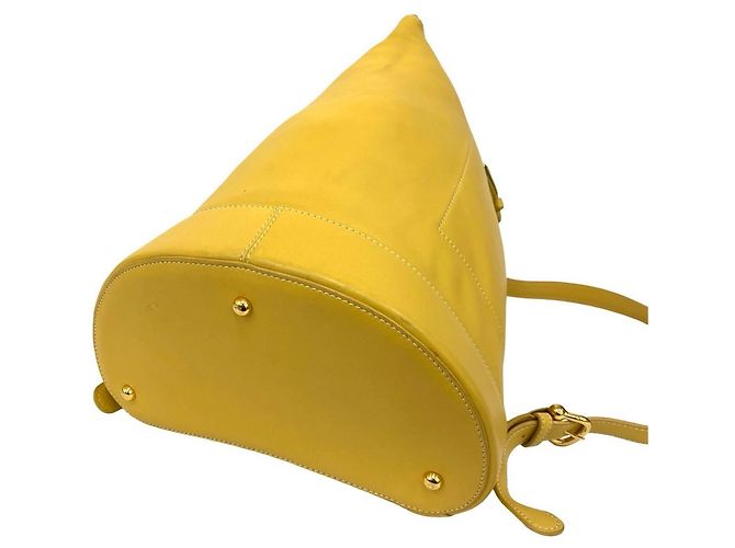 Zaino in pelle con logo Anagram Loewe in giallo - vista 8