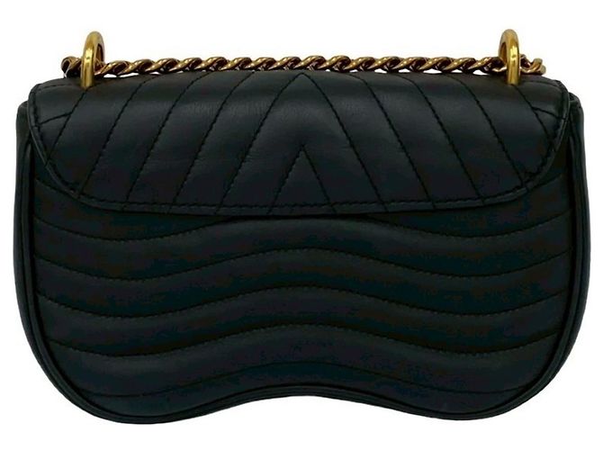 Borsa Louis Vuitton New Wave PM Nero - vista 3