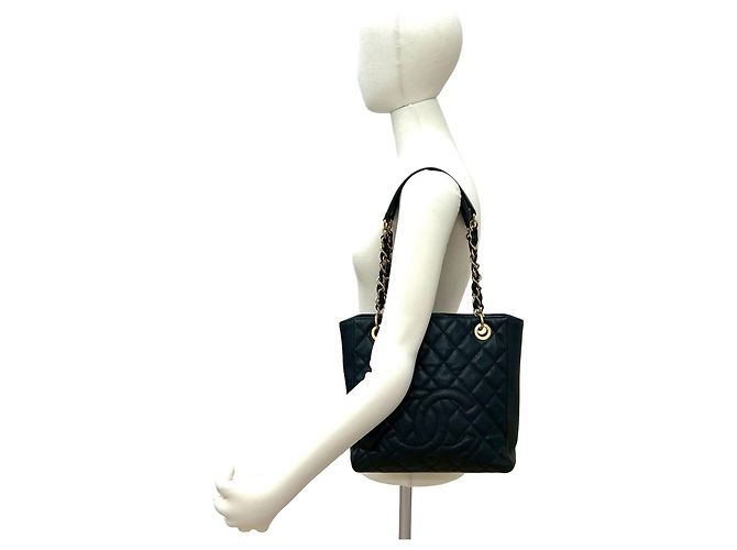 Borsa tote nera Chanel Matelassé Coco Mark Nero - vista 2