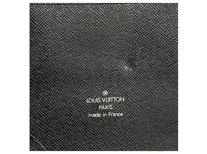 Louis Vuitton Taiga Organizer Long Wallet Grey - view 4