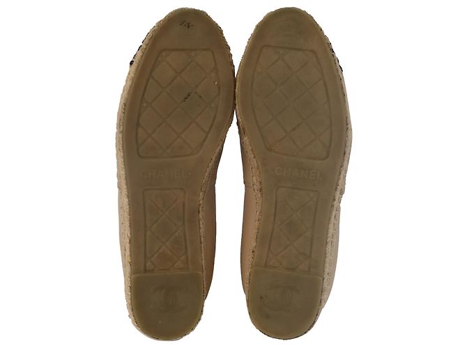 Timeless Chanel CC Espadrilles mit Kapuze aus beigem Lammleder - Ansicht 5