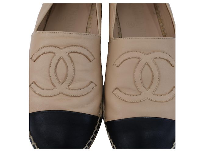 Timeless Chanel CC Espadrilles mit Kapuze aus beigem Lammleder - Ansicht 8