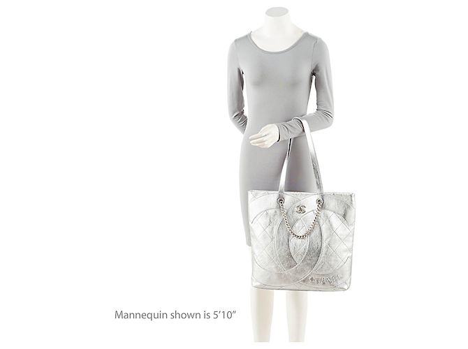 Gabrielle Große Einkaufstasche Club Monaco aus metallischem Lammleder von Chanel Silber - Ansicht 5