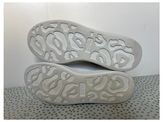 Sneakers Alexander McQueen Oversized in pelle bianca Bianco - vista 10