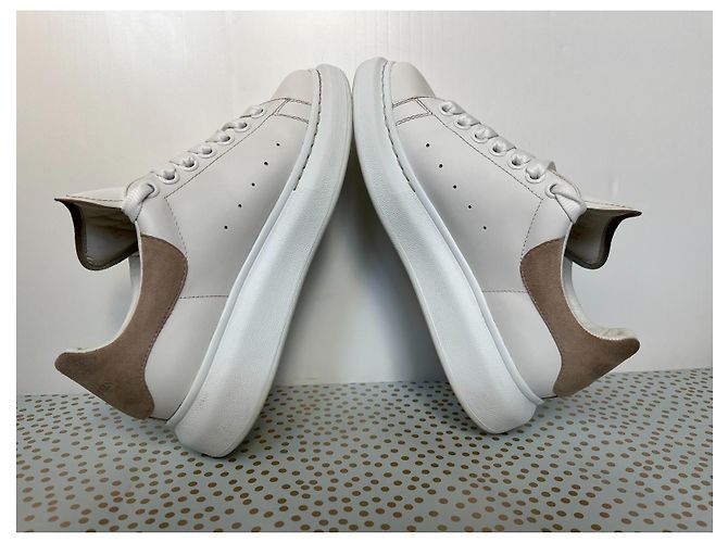 Sneakers Alexander McQueen Oversized in pelle bianca Bianco - vista 9