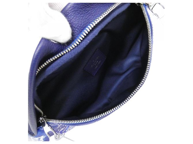 Bum bag Discovery PM in tela Monogram Louis Vuitton Blu - vista 8