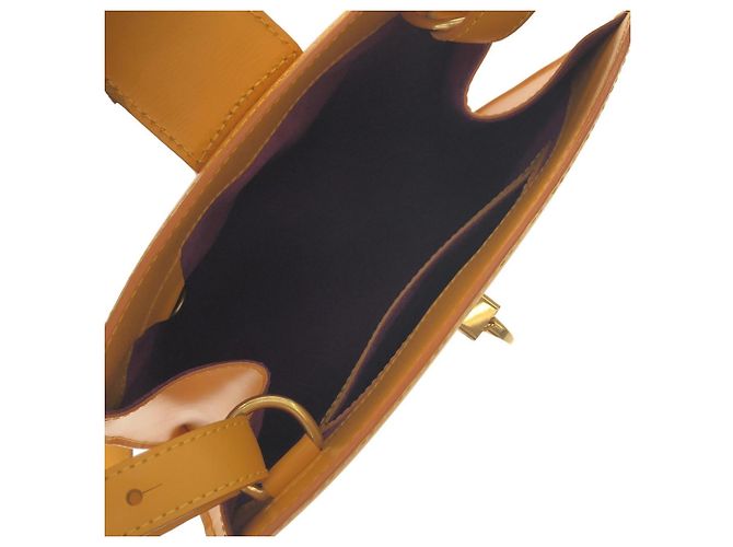 Borsa a Spalla Cluny Epi Louis Vuitton Giallo - vista 6