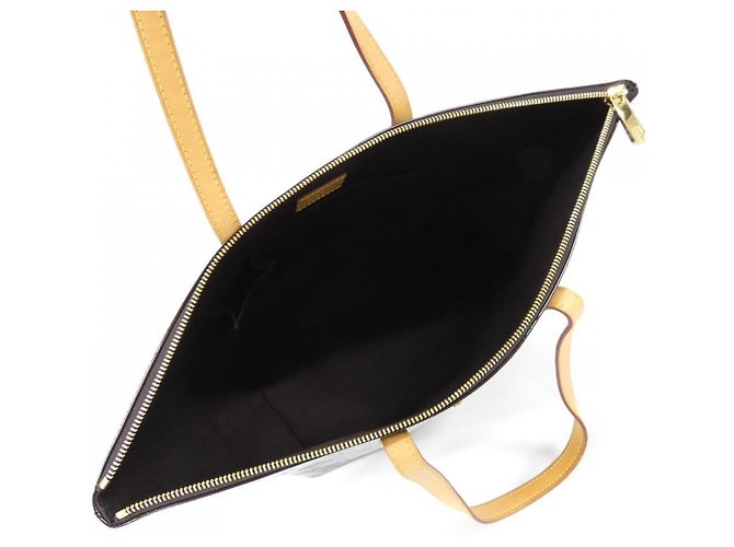 Borsa a Spalla Vernis Bellevue GM Louis Vuitton Bordò - vista 7