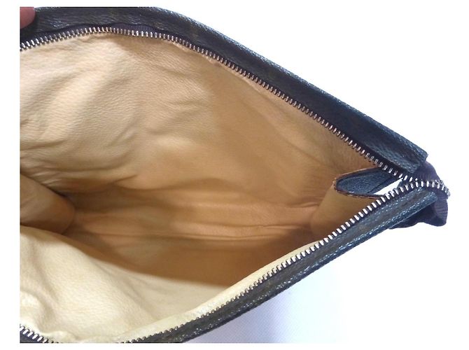 Louis Vuitton Pochette 26 Monogram Marrone - vista 11