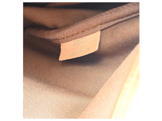 Louis Vuitton Saumur Monogram Canvas 35 Marrone - vista 6