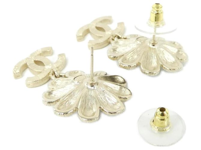 Pendientes de Stud Chanel AB9655 Negro Blanco Dorado - vista 3