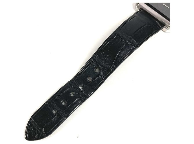 Chanel H5319 Boyfriend Logo Uhr - Ansicht 10
