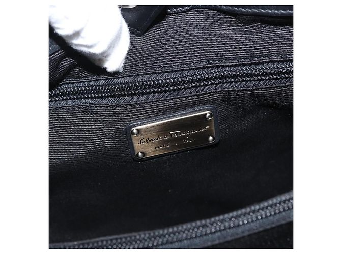 Vala Tote aus Leder von Salvatore Ferragamo Schwarz - Ansicht 6