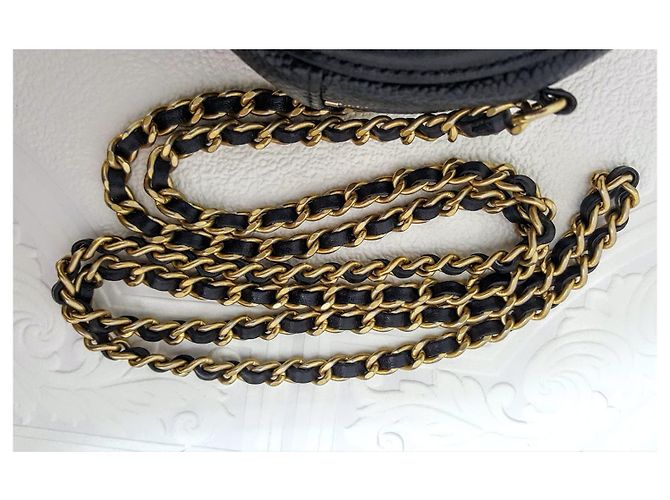 Wallet On Chain Chanel Clutch Rotondo in Filigrana con Catena Nero - vista 8