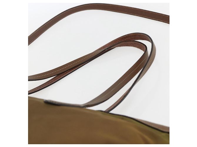 Borsa Tote PRADA in nylon pelle khaki oro Auth ti3738 D'oro Cachi - vista 8