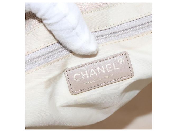 CHANEL Nuova Borsa Tote da Viaggio Nylon Beige Oro CC Auth BA10414 D'oro - vista 16