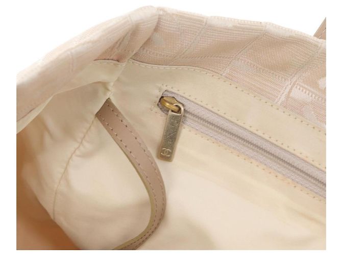 CHANEL Nuova Borsa Tote da Viaggio Nylon Beige Oro CC Auth BA10414 D'oro - vista 20