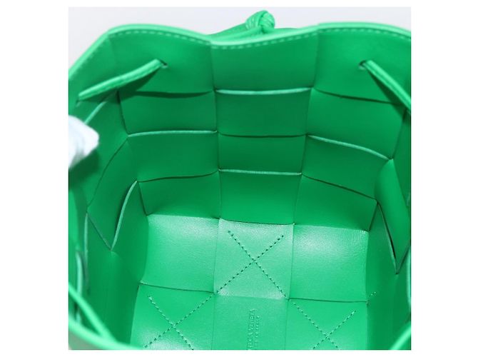 Cassette BOTTEGA VENETA MAXI INTRECCIATO Piccola Secchiello in Pelle Auth 149923SM - vista 16
