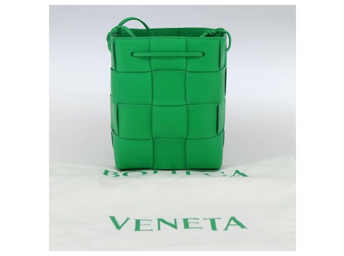 Cassette BOTTEGA VENETA MAXI INTRECCIATO Piccola Secchiello in Pelle Auth 149923SM - vista 19