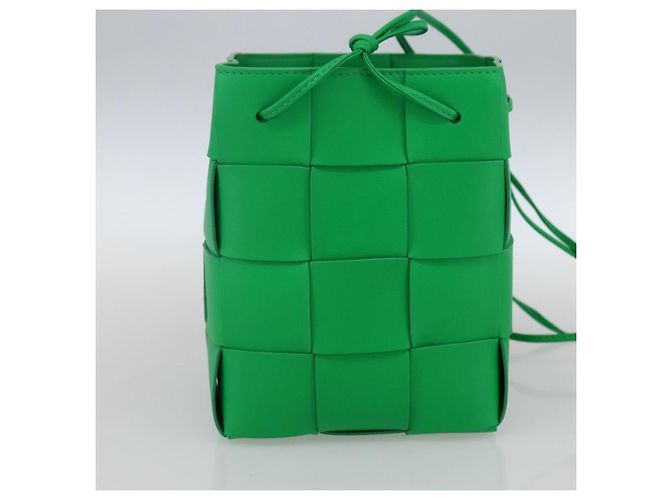 Cassette BOTTEGA VENETA MAXI INTRECCIATO Piccola Secchiello in Pelle Auth 149923SM - vista 4