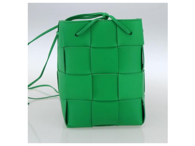 Cassette BOTTEGA VENETA MAXI INTRECCIATO Piccola Secchiello in Pelle Auth 149923SM - vista 5