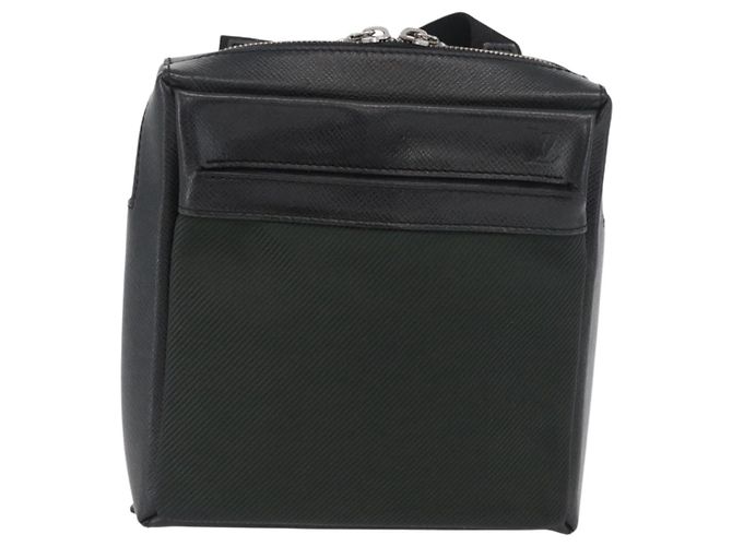 LOUIS VUITTON Borsa a Spalla Taiga Sayan Épicea M30908 LV Auth bs33263 - vista 2