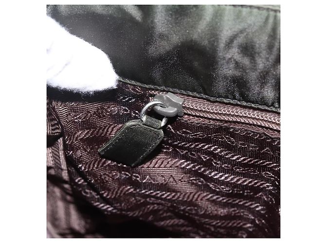Borsa a Spalla PRADA in Nylon, Plastica e Pelle Khaki Auth ti3739 Cachi - vista 19