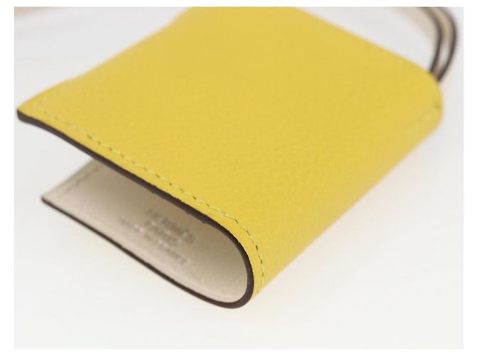 Hermès HERMES Ulysse Nano Bag Charm Pelle Gialla Auth 168248M Giallo - vista 10