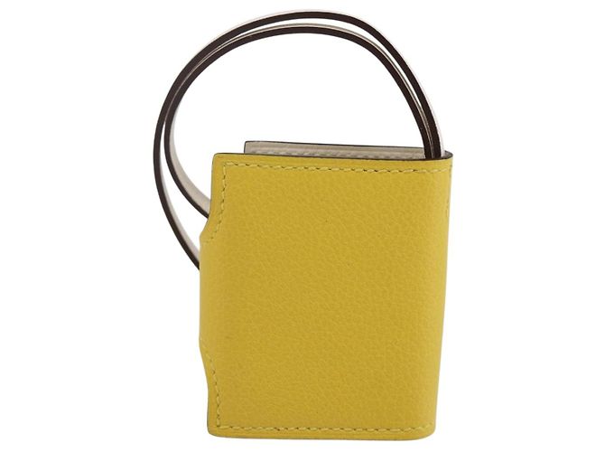Hermès HERMES Ulysse Nano Bag Charm Pelle Gialla Auth 168248M Giallo - vista 3