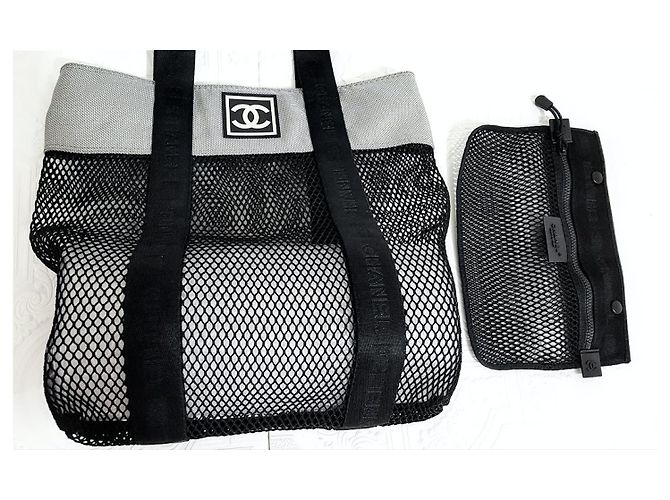 Coco rain Chanel borsa a spalla linea Sport nera in rete Nero - vista 4