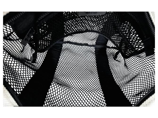 Coco rain Chanel borsa a spalla linea Sport nera in rete Nero - vista 9