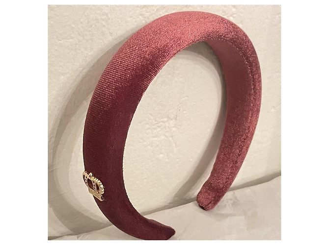 Splendido cerchietto gioiello per capelli DOLCE & GABBANa velluto rosa scuro con stemma D'oro - vista 12