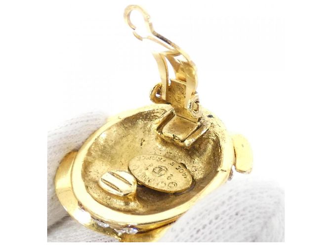 Orecchini a clip chiari e dorati di Chanel D'oro - vista 3