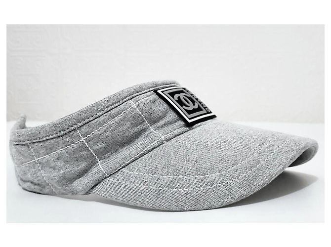 Visiera Chanel Sports Line Grigia in Cotone Grigio - vista 4