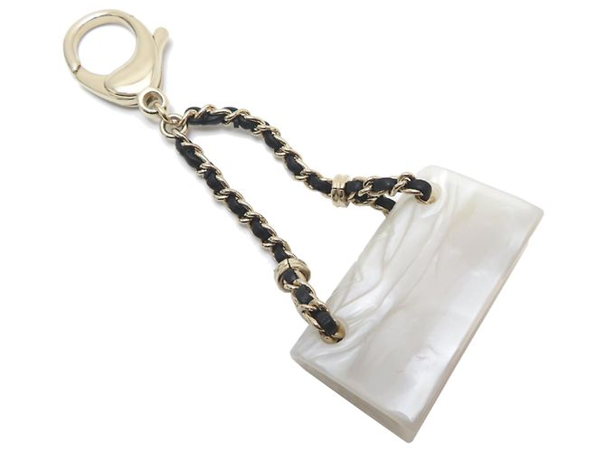Charm per Borsa Chanel Matelassé in Bianco - vista 2