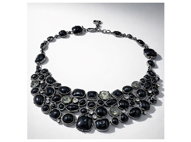 Collana Statement Bib Gripoix con CC in Cristalli Neri Rara Chanel 08A Nero Argento Metallico Silver hardware - vista 2