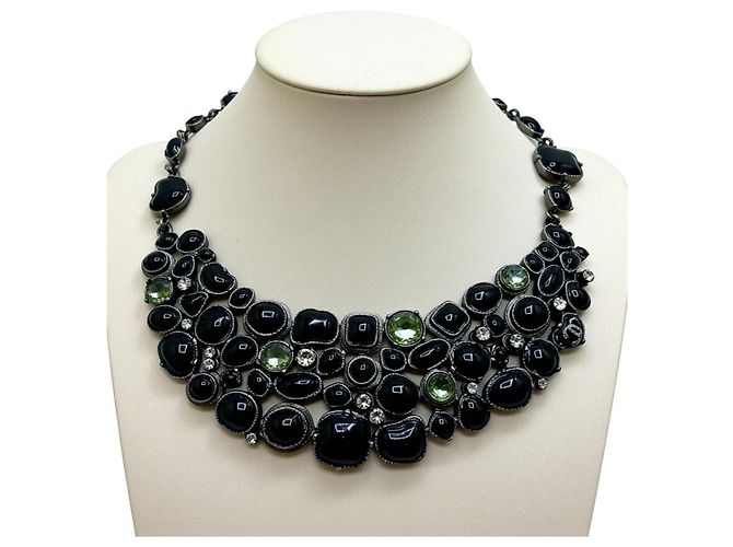 Collana Statement Bib Gripoix con CC in Cristalli Neri Rara Chanel 08A Nero Argento Metallico Silver hardware - vista 7