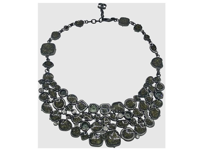 Collana Statement Bib Gripoix con CC in Cristalli Neri Rara Chanel 08A Nero Argento Metallico Silver hardware - vista 8