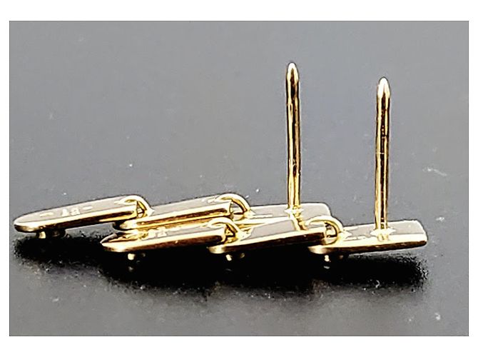Orecchini Gucci a 3 livelli in oro giallo 18k e diamanti - vista 12