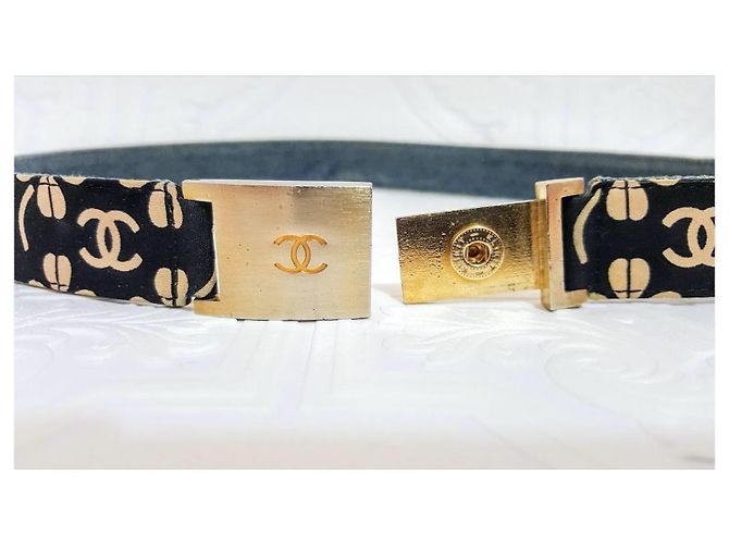 Cintura Chanel Clover CC Blu Navy Denim Oro Gold hardware - vista 9