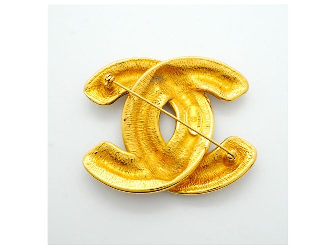 Timeless Spilla Chanel Coco Mark Matelassé in Placcato Oro D'oro - vista 6
