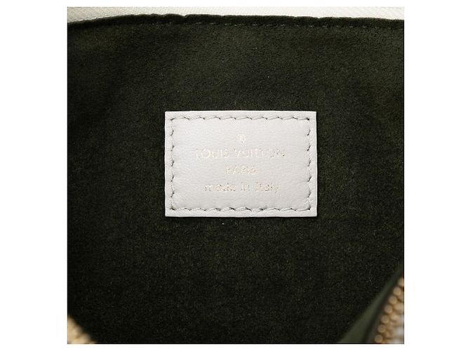 Coussin PM in pelle di agnello bianco con monogramma in rilievo Louis Vuitton - vista 5