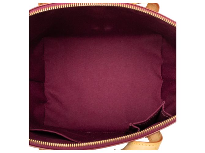 Louis Vuitton Rosso Monogram Vernis Bellevue PM - vista 4