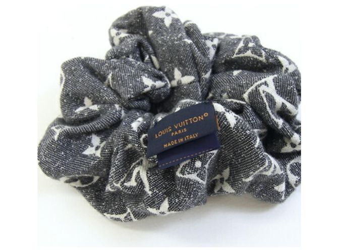 Scrunchie in denim jacquard Monogram Louis Vuitton Marrone - vista 2