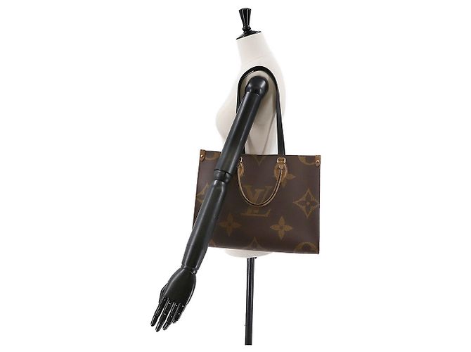 Borsa Onthego MM Monogramma Gigante Louis Vuitton - vista 10