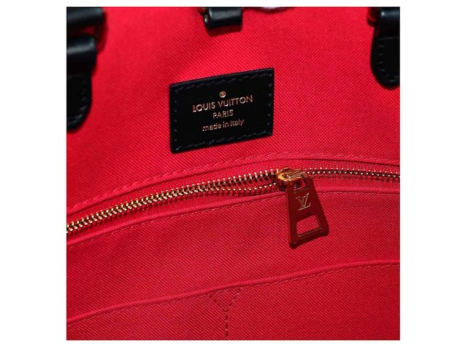 Borsa Onthego MM Monogramma Gigante Louis Vuitton - vista 9