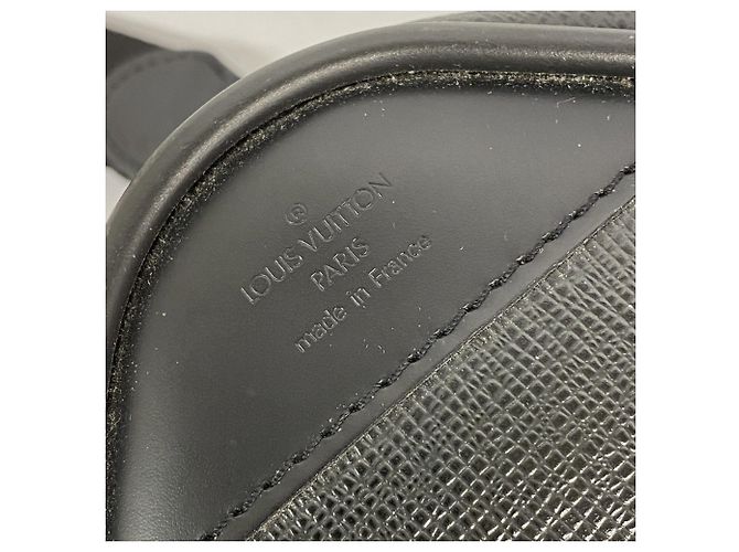 Borsa Boston Taiga Satellite 53 Louis Vuitton in Ardoise Grigio - vista 5